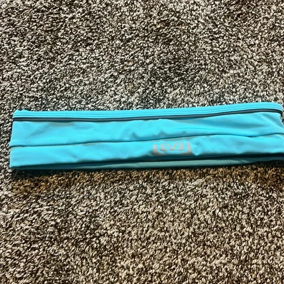 Flipbelt Running Accessory - Picture 2 of 4